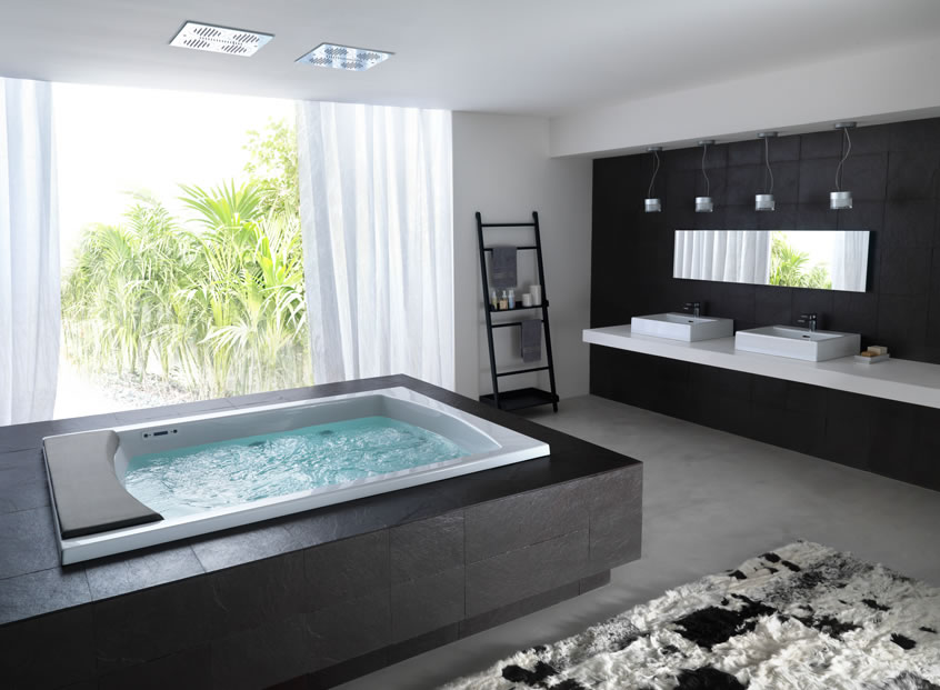 Bathroom with Jacuzzi