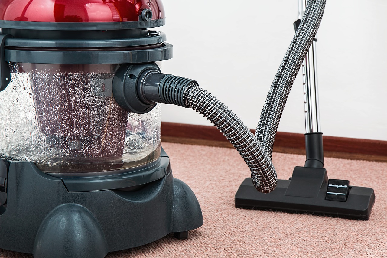 commercial vacuum cleaner